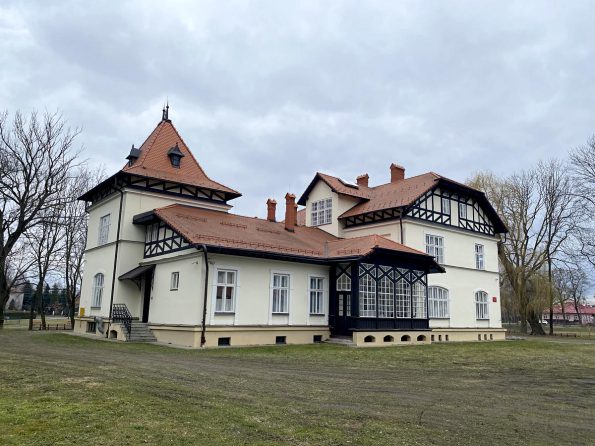 Rewitalizacja zabytkowej Oficyny Dworskiej w Medyce