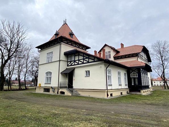 Rewitalizacja zabytkowej Oficyny Dworskiej w Medyce